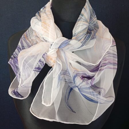 Ar rokām apgleznots zīda šifona lakats baltā un zilā tonī - No.S01