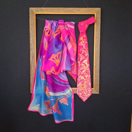 Saskaņots zīda kaklasaites un šalles komplekts fuksijas un violetos toņos - No. STK02